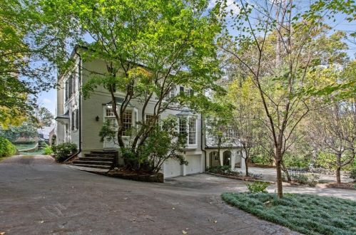 2867 Habersham Rd, Atlanta GA  30305-2939 exterior