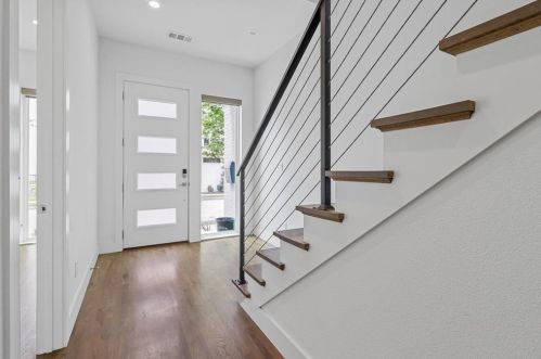 279 Currie St, Fort Worth TX  76107-1960 exterior