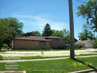 700 State St, Lemont, IL 60439-3931