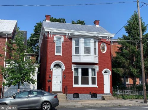 237 Hanover St, Carlisle, PA 17013-3905