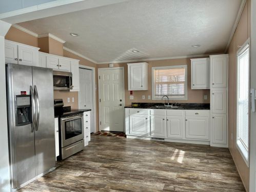 12 Larry Dr, Lisbon, ME 04250-6282