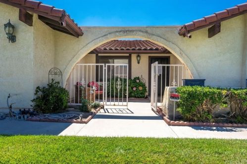 3108 Meadowstone Dr, Simi Valley, CA 93063-2191