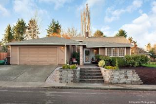 5685 Pondosa Dr, Portland, OR 97229-7126
