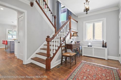 302 2nd Ave, Tinton Falls NJ  07712-6132 exterior