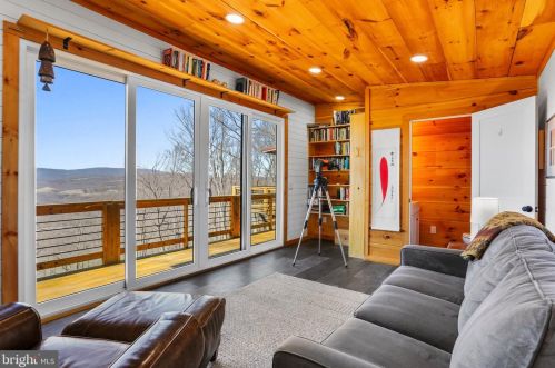 1034 Toms Knob Approach, Lost City WV 26810-8428 exterior