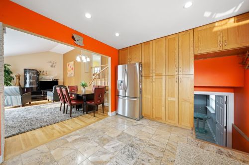 8830 Elmore St, Niles IL 60714-2413 exterior