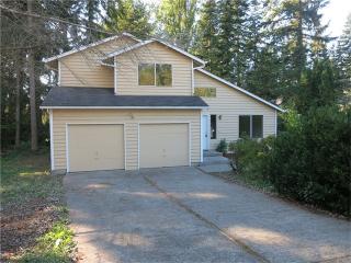 19485 Norrland Ln, Breidablick, WA 98370-8596