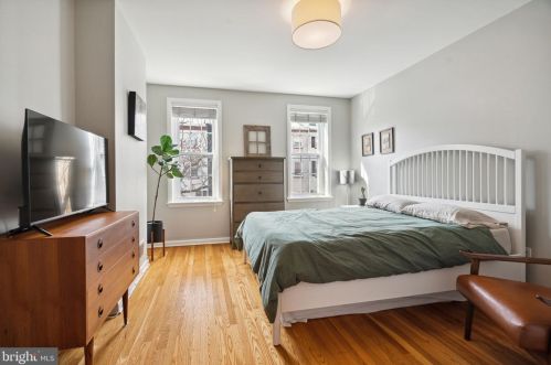 503 22nd St, Philadelphia PA  19146-1256 exterior