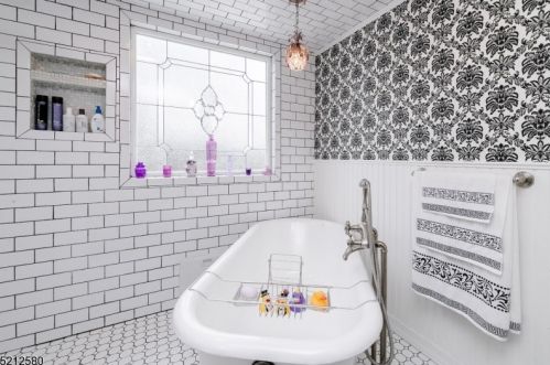 208 High St, Hackettstown NJ  07840-1941 exterior