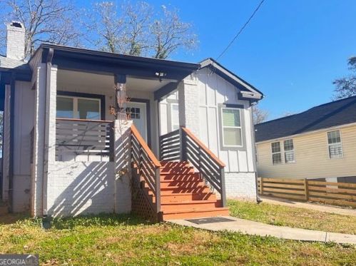 1074 Hobson St, Atlanta GA  30310-2913 exterior