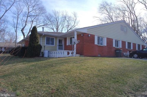 1 Lake Dr, Lakehurst, NJ 08759-5339