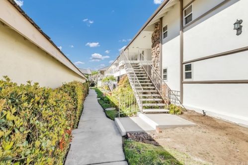 22623 Nadine Cir, Torrance, CA 90505-8046