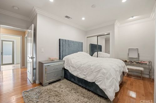 1215 Cordova Ave, Glendale CA  91207-1734 exterior