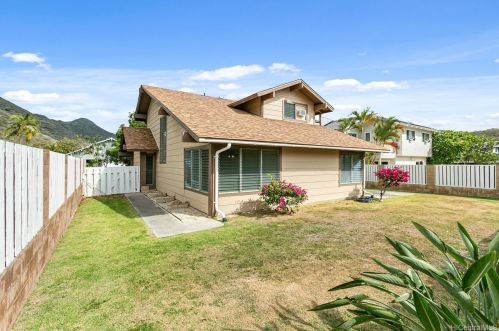 7519 Manulele Pl, Honolulu, HI 96825-2957