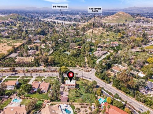 5216 Victoria Ave, Riverside CA  92506-1565 exterior