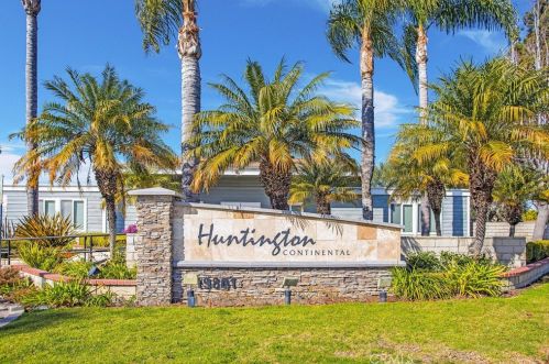 19745 Keswick Ln, Huntington Beach CA  92646-4246 exterior