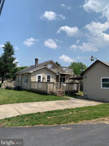 120 45th St, Harrisburg, PA 17111-2630