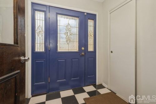 3 Meredith Pl, Piscataway, NJ 08854-5805