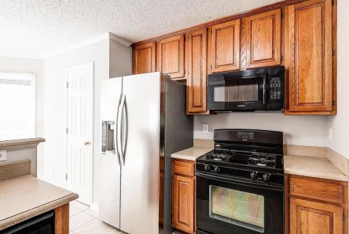 749 Deerwood Dr, Stockbridge GA  30281-6321 exterior