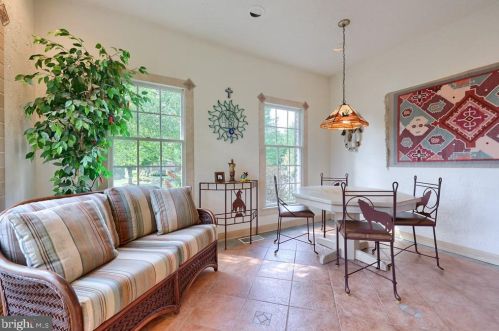 1991 Pickering Trl, Lancaster PA 17601-4972 exterior