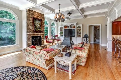 1750 High Trl, Atlanta GA  30339-5617 exterior