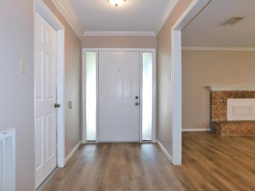 2002 Derby Dr, Conroe TX  77303-1802 exterior