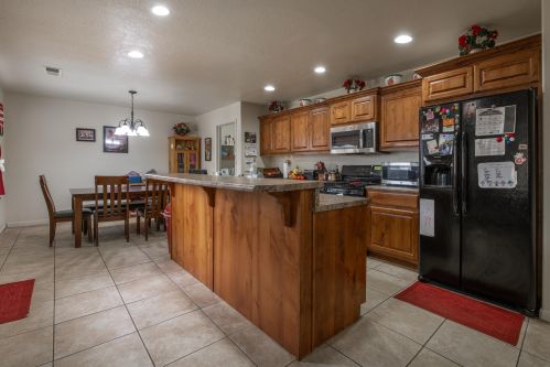 272 Main St, Kayenta UT 84738-6240 exterior