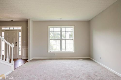 3069 Elmwood Rd, Atlanta GA  30349-8105 exterior