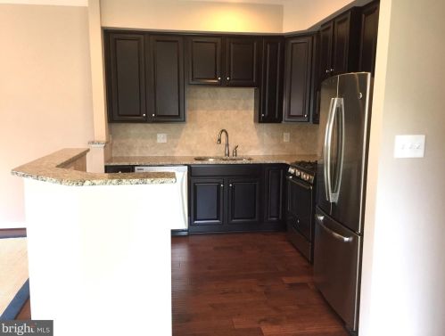 11 Sundance Dr, Trenton NJ  08619-3968 exterior