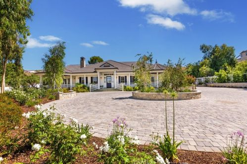 1015 Tiger Tail Dr, Riverside CA  92506-5423 exterior