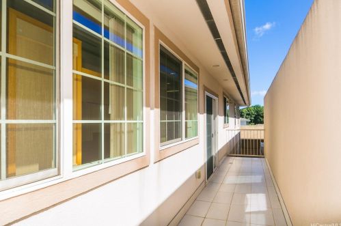 1009 13th Ave, Honolulu HI  96816-3835 exterior