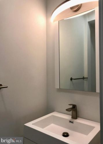 1515 4 St, Philadelphia PA 19148-1303 exterior