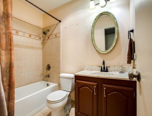 2713 Esquire Ln, Garland TX  75044-6167 exterior