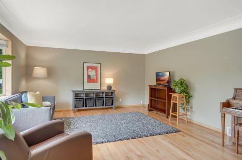 748 8th Ave, Saint Paul MN  55112-2728 exterior