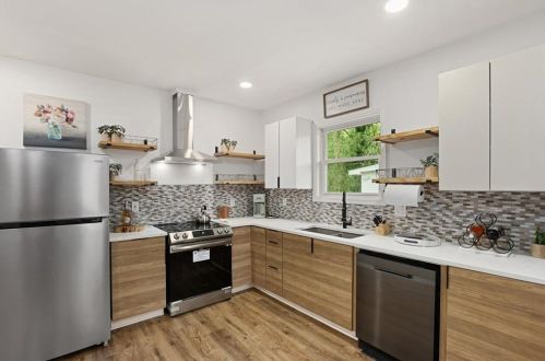 2352 Herring Rd, Atlanta GA  30311-2819 exterior