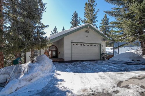 10140 Olympic Blvd, Truckee CA  96161-1701 exterior