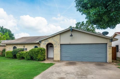 512 Oakdale Rd, Irving TX  75060-6725 exterior