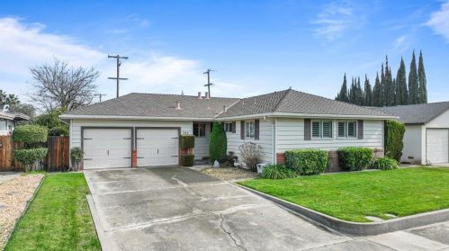 344 Charles Ave, Manteca, CA 95336-4104