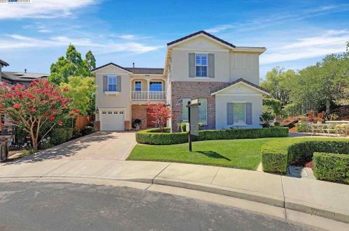 5547 Sugarloaf Ct, Pleasanton, CA 94568-8778