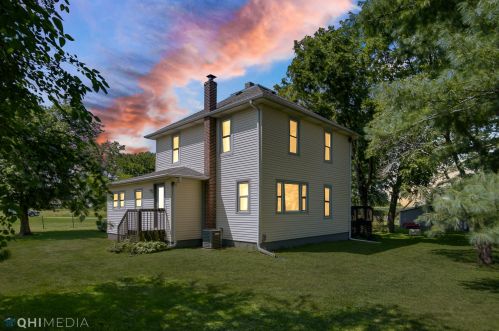 4698 18000e Rd, Momence, IL 60954-3090