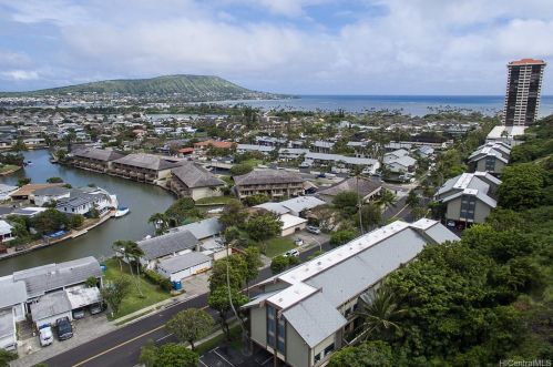 340 Kawaihae St, Honolulu HI  96825-1262 exterior