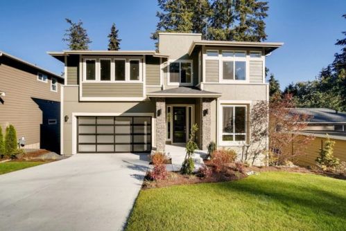 17550 Wallingford Ave, Seattle WA  98133-5132 exterior