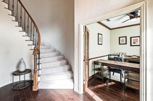 10512 Stonehill Dr, Fort Worth TX  76126-4547 exterior