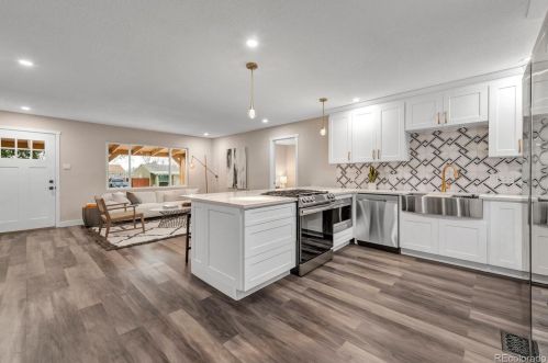 1601 Knox Ct, Denver CO  80219-4526 exterior