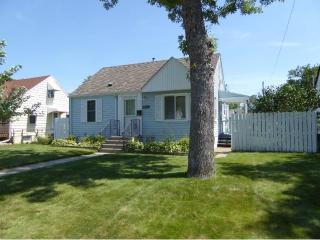 5036 Camden Ave, Minneapolis, MN 55430-3562