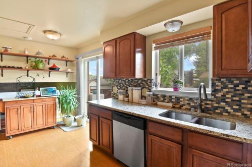 1794 Evanston St, Aurora CO 80014-2519 exterior