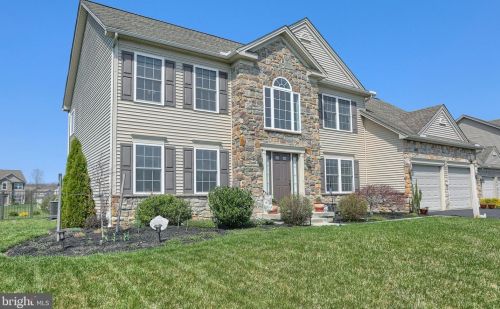 7266 Grist Mill Cir, Harrisburg, PA 17112-9327