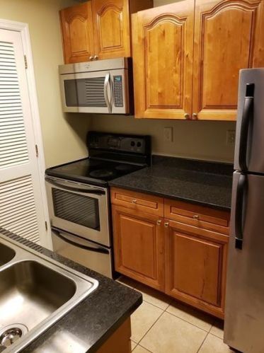 424 Granville Ct, Atlanta GA  30328-3439 exterior