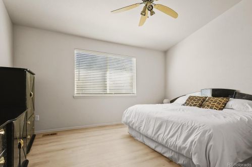 5224 Nepal Way, Aurora CO 80015-6441 exterior