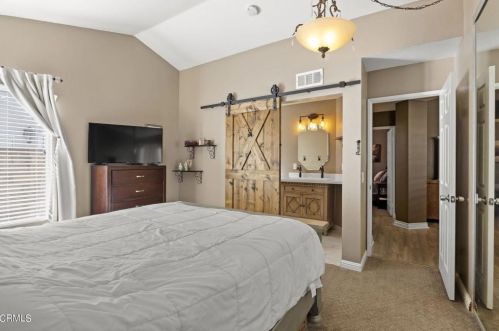 3072 Lamplighter St, Simi Valley CA  93065-5287 exterior